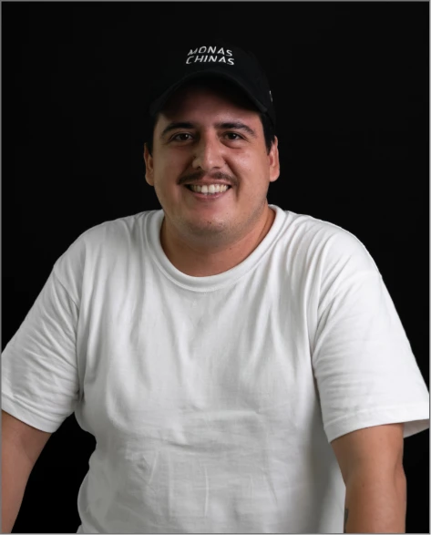 Edgar Graphic Designer